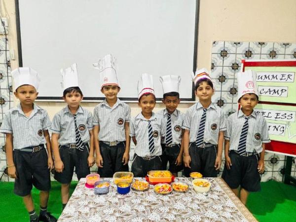 Fireless Cooking - Students at Work