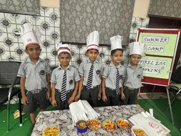 Fireless Cooking - Students at Work